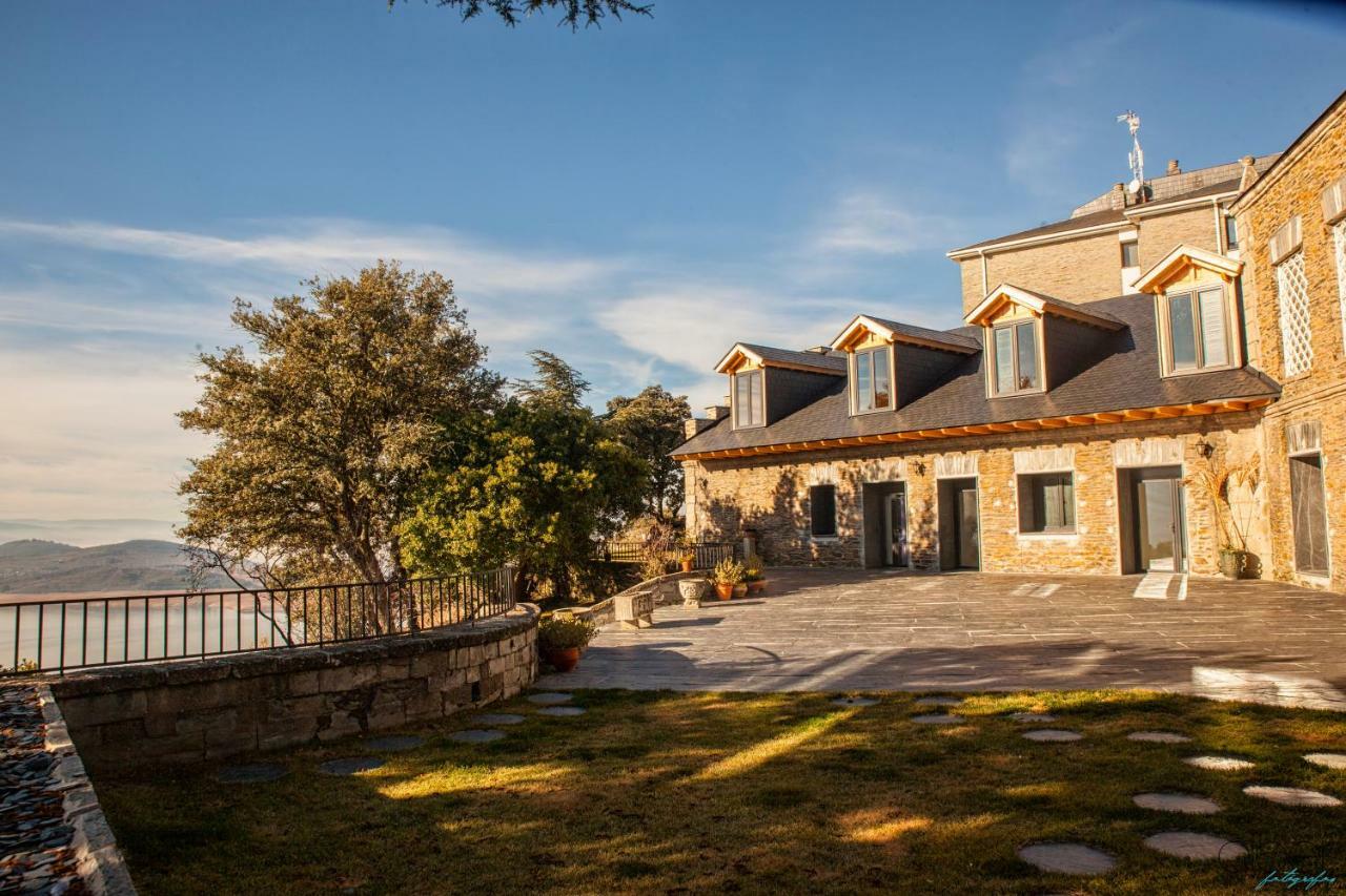 The Rock Suites & Spa Congosto Zewnętrze zdjęcie