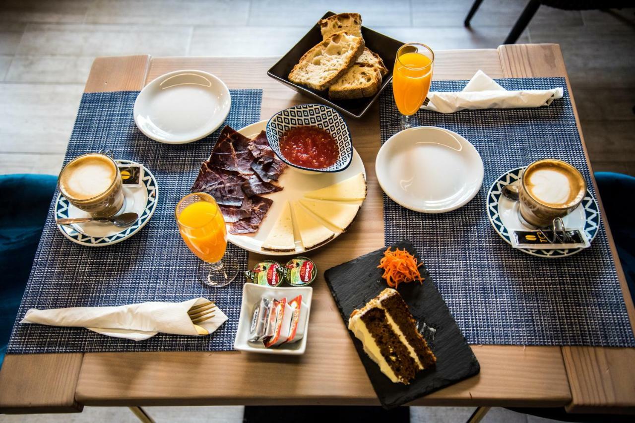 The Rock Suites & Spa Congosto Zewnętrze zdjęcie