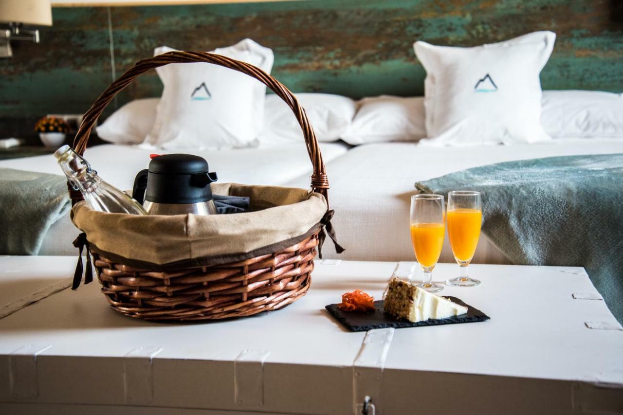 The Rock Suites & Spa Congosto Zewnętrze zdjęcie